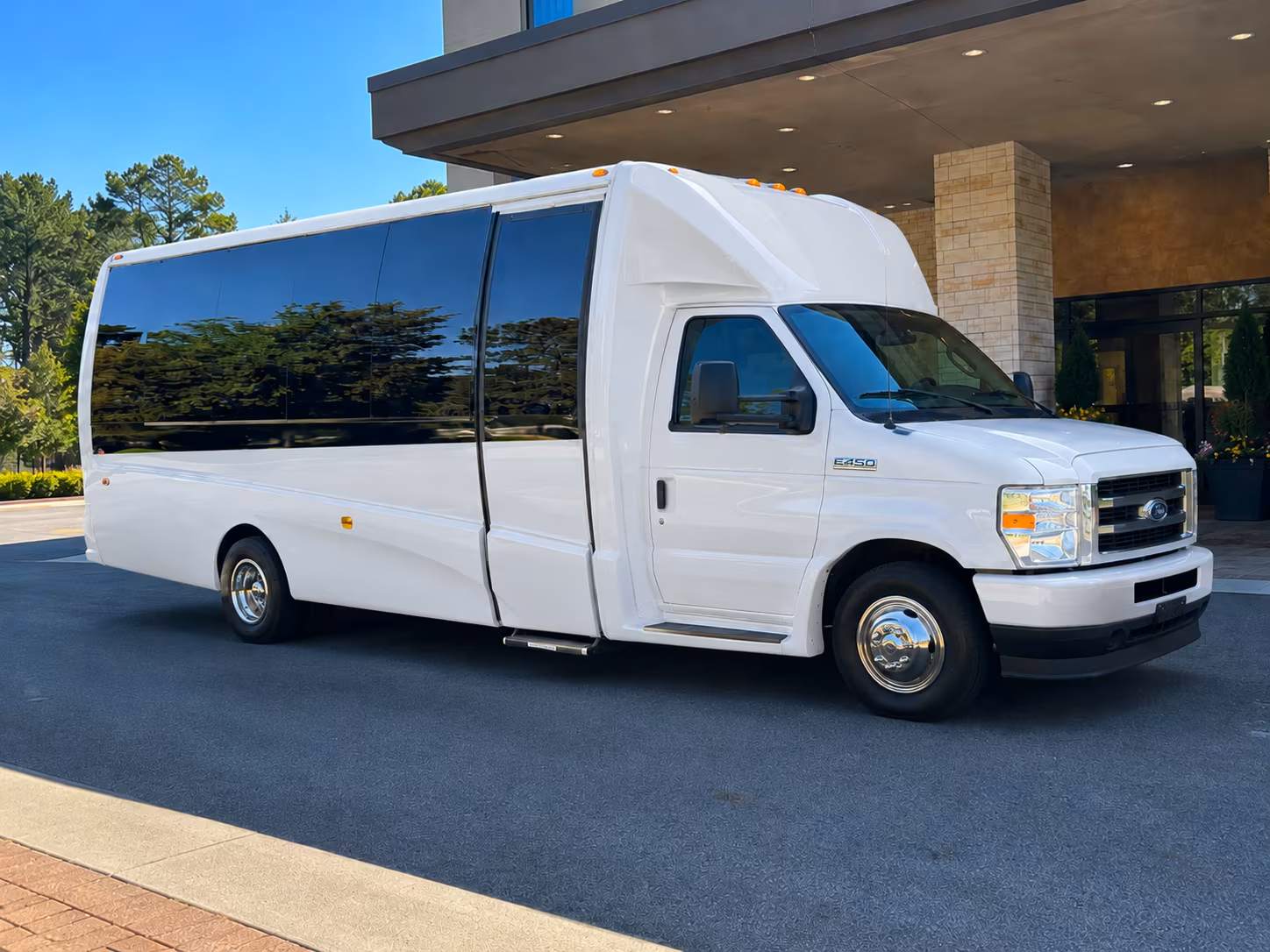 bus rentals for music festivals and outdoor shows at pnc bank arts center