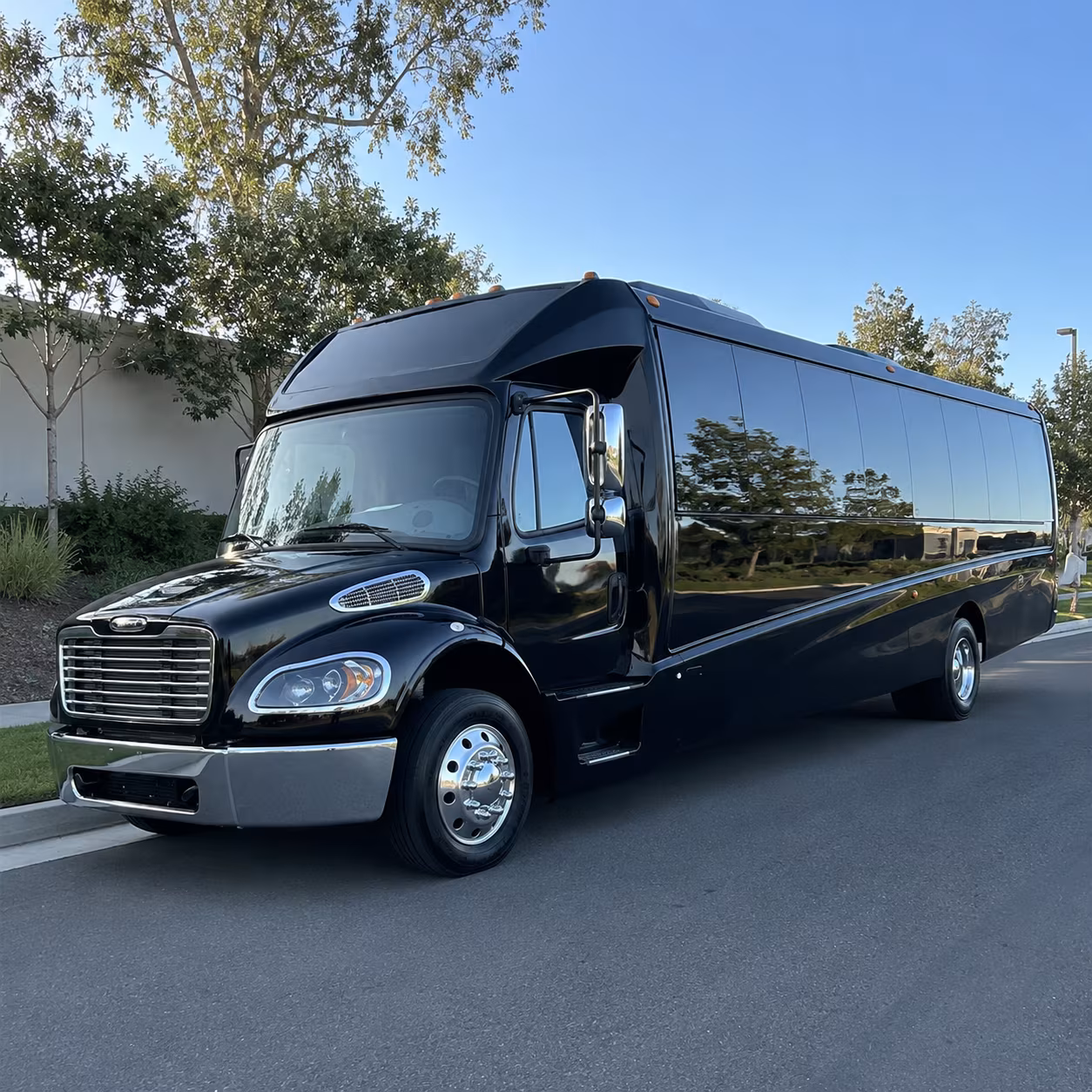 laguardia airport minibus and charter bus service from piscataway