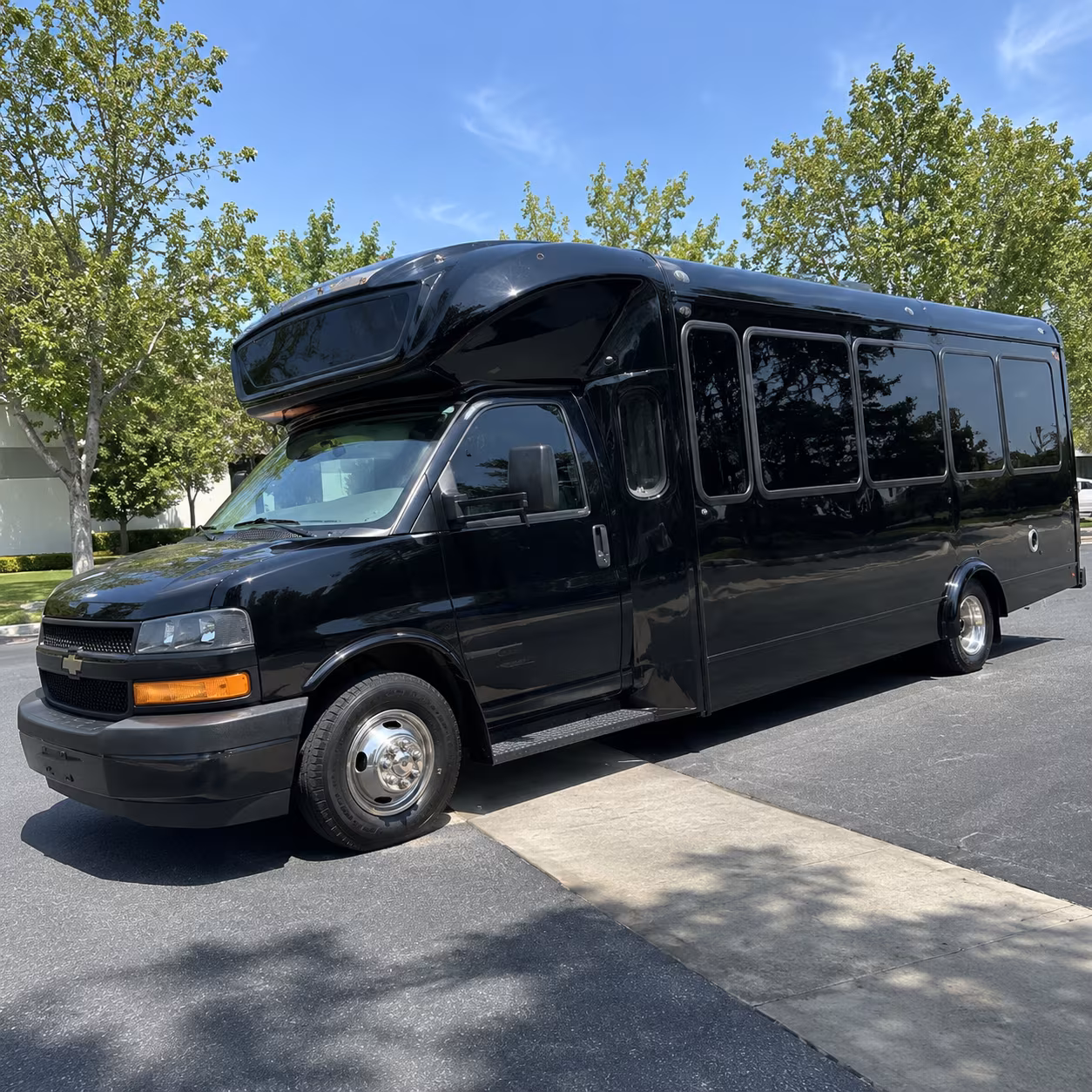 piscataway 15 passenger party bus